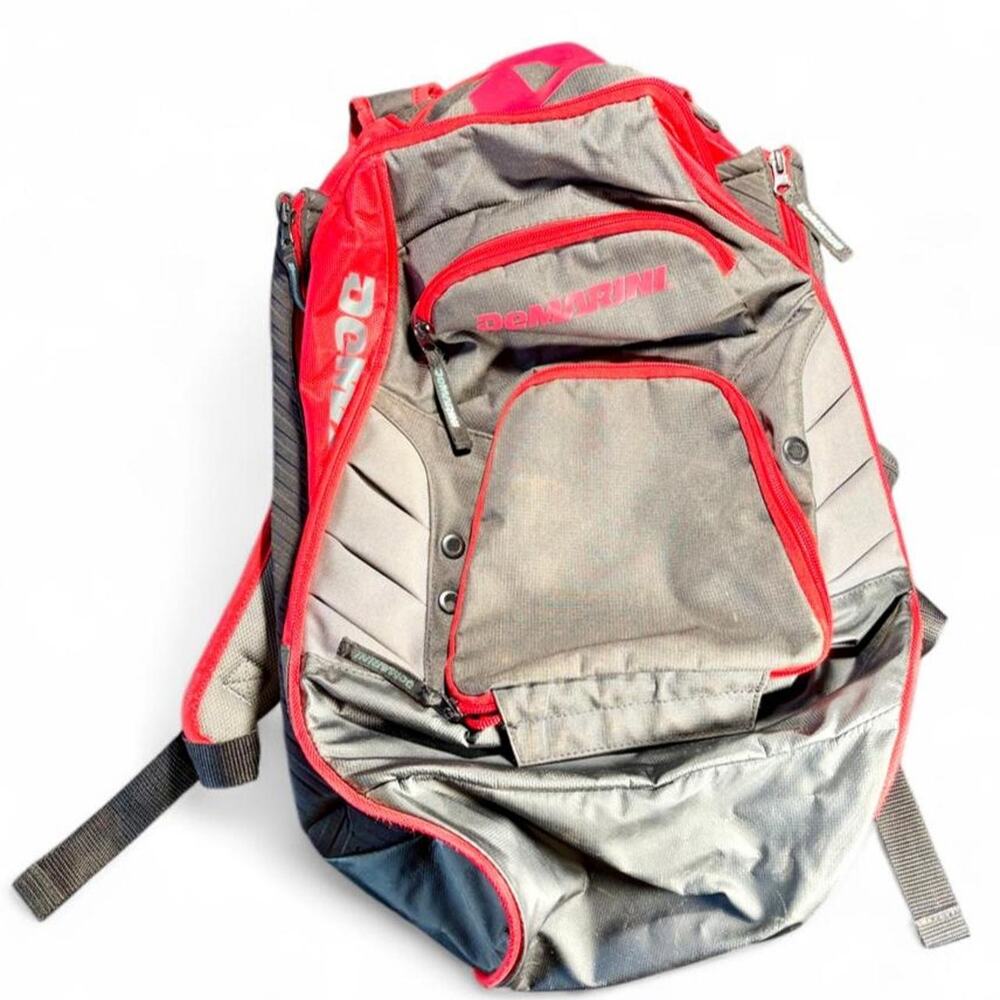 🚨 Demarini VOODOO Baseball / Softball Player Black & Red Backpack Bat Bag ⚾️